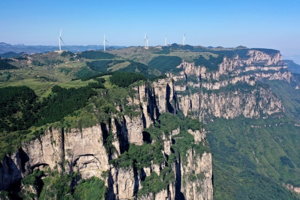 大力弘揚太行精神、呂梁精神